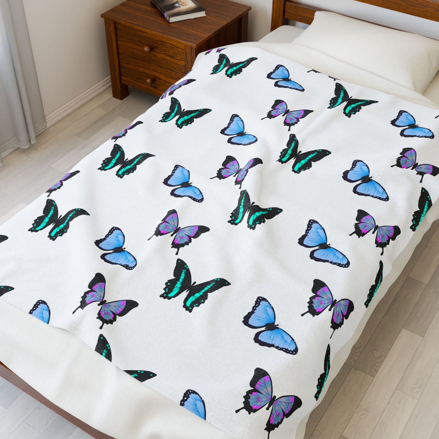 Butterfly Print Velveteen Plush Blanket - Cozy Gift for Kids, Home Decor, Nursery Essential, Spring, Birthday, Butterfly Lovers